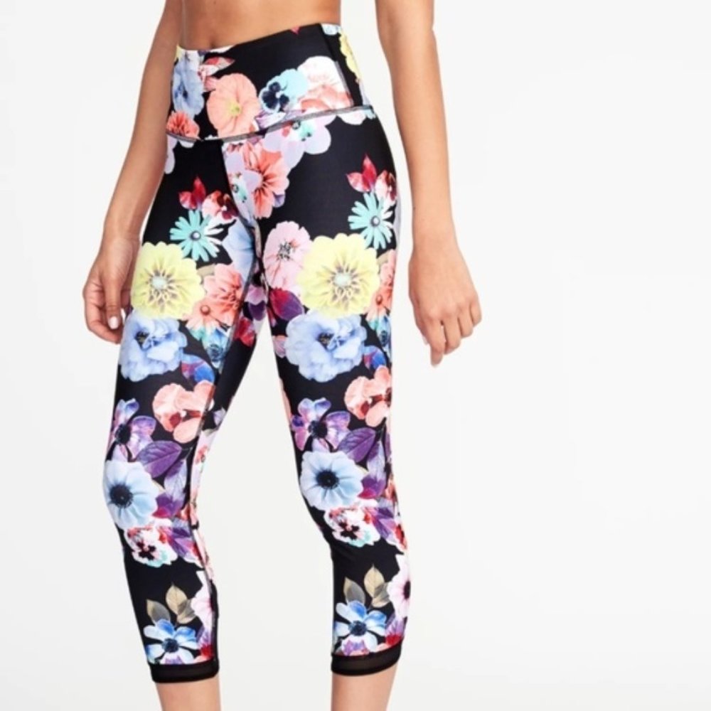 Floral High-Rise Cropped Leggings - Medium…